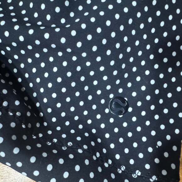 lululemon athletica - Picture 3 of 6